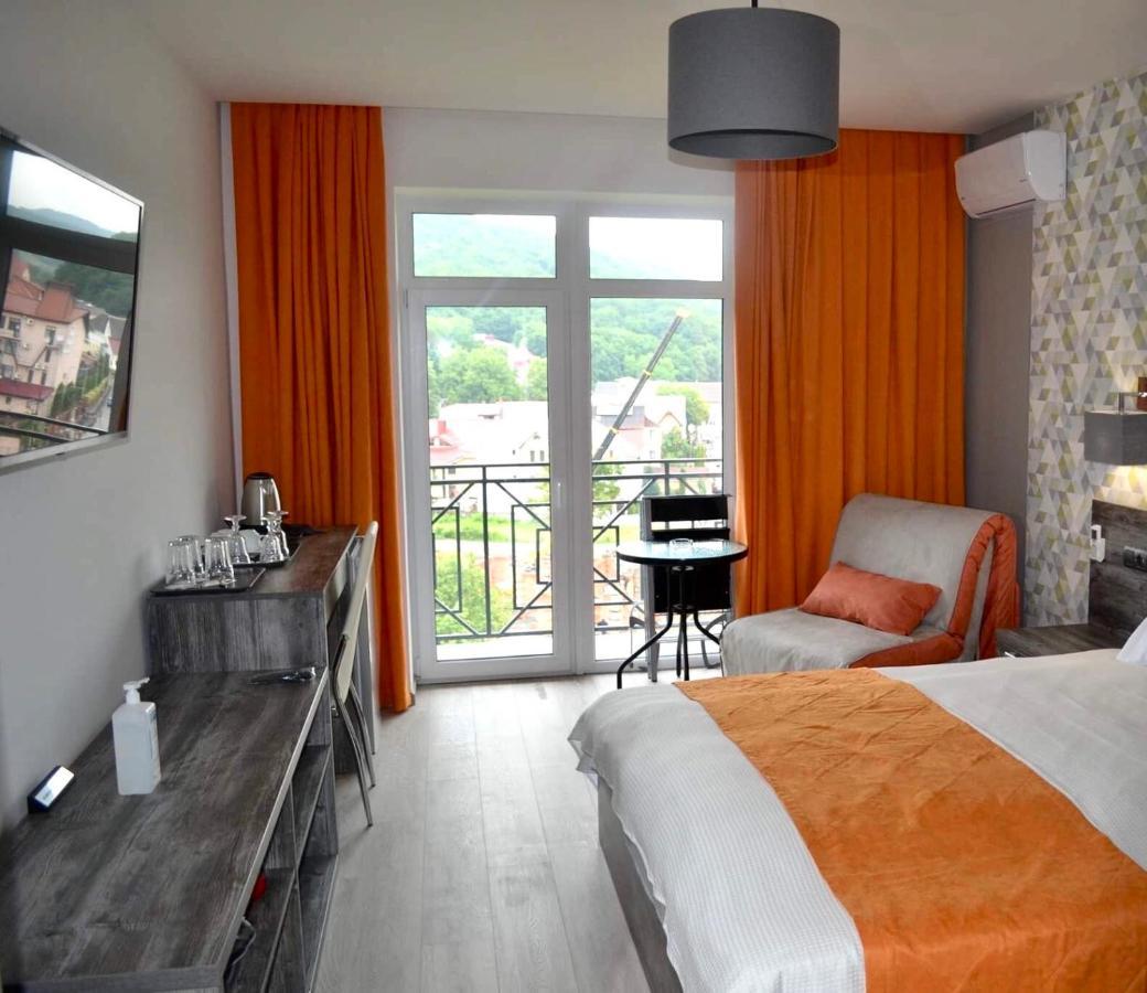 Village Apartments Polyana Экстерьер фото