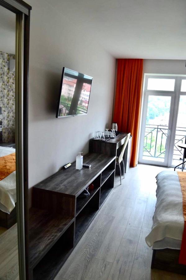 Village Apartments Polyana Экстерьер фото