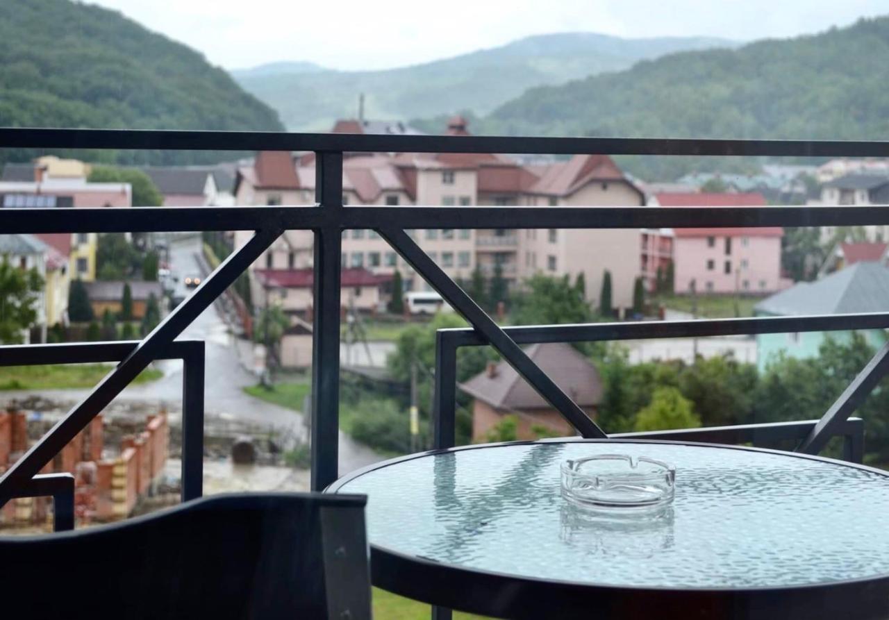 Village Apartments Polyana Экстерьер фото