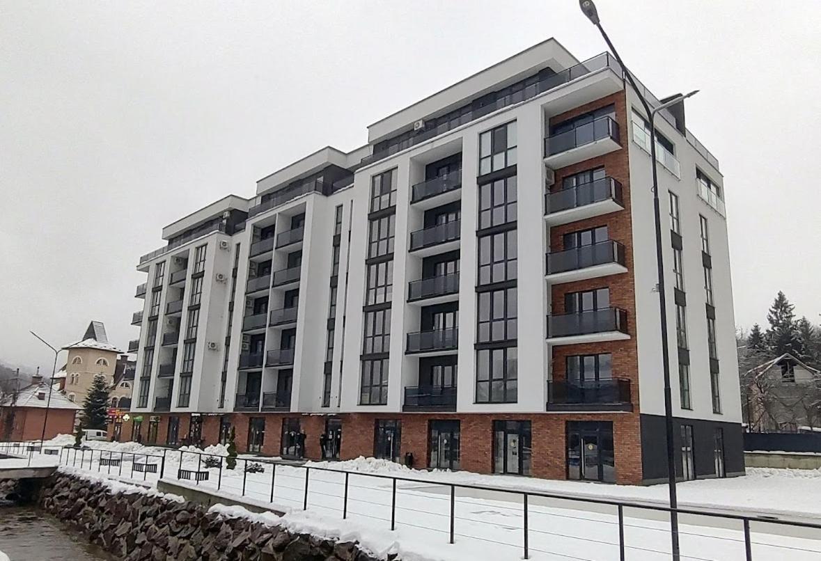 Village Apartments Polyana Экстерьер фото