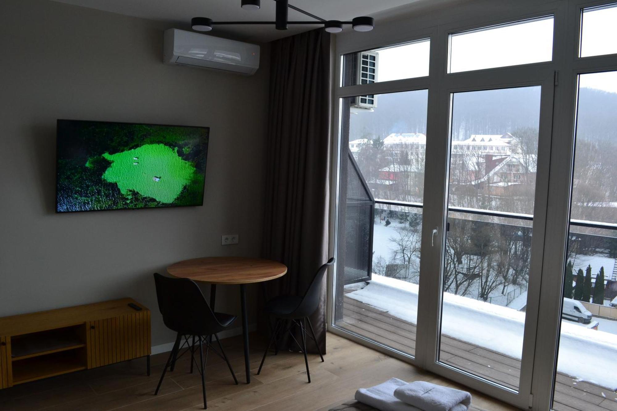 Village Apartments Polyana Экстерьер фото