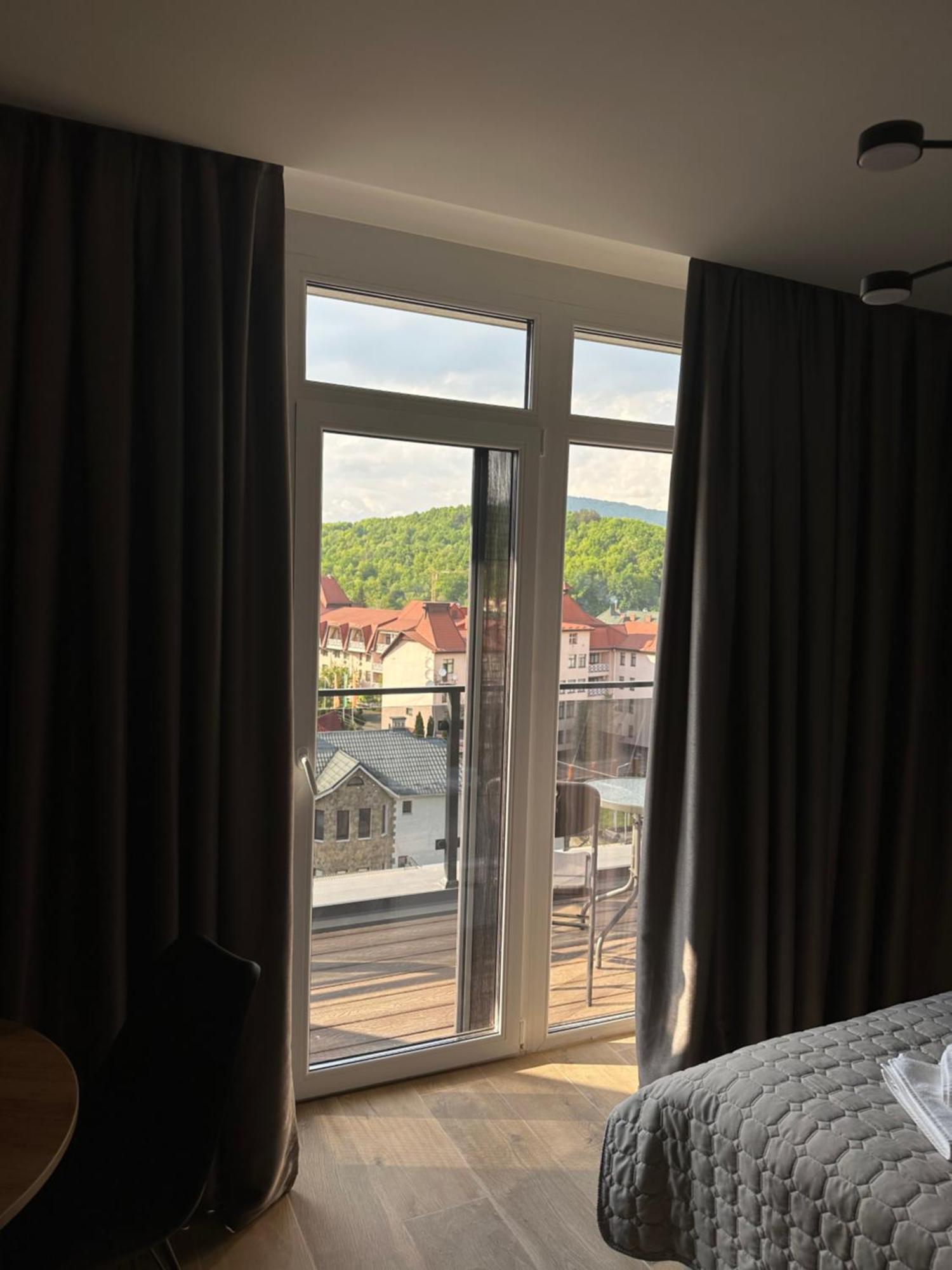 Village Apartments Polyana Экстерьер фото